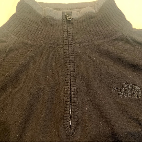North Face Men’s Quarter Zip Black Pullover Sweater Size Large - Picture 3 of 6